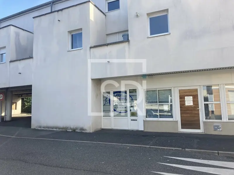 VENTE LOCAL COMMERCIAL  - 03270 - SAINT YORRE 