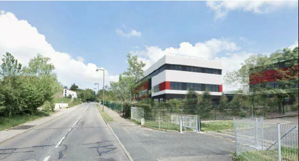 A louer Locaux d'activité 2267m² Dardilly