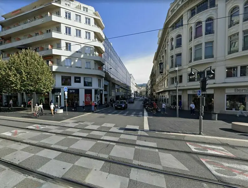 A vendre Local commercial  50m² Nice
