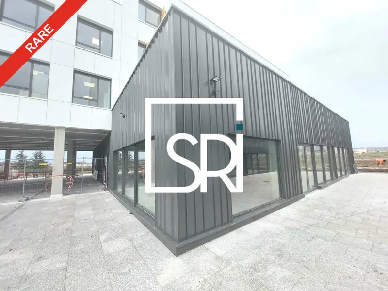 A vendre Local commercial  283.15m² Clermont-Ferrand