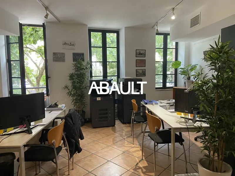 A LOUER BEAU LOCAL COMMERCIAL R+1 ALLÉE JEAN JAURES 134M² ENVIRON