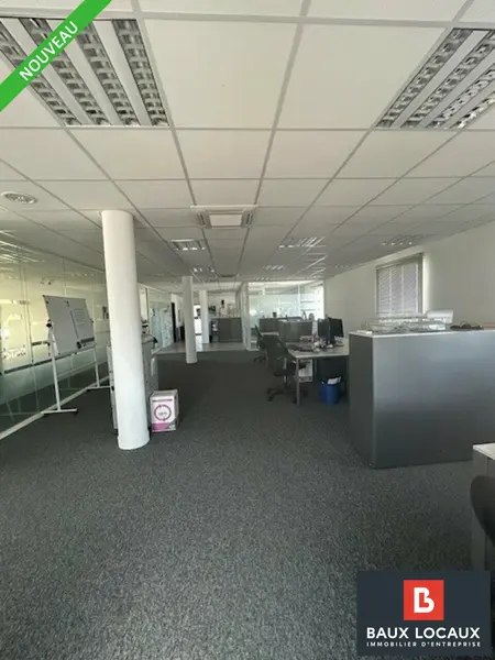 A LOUER TRES VASTE BUREAUX DE 206 M2 ZI MARTIGUES SUD