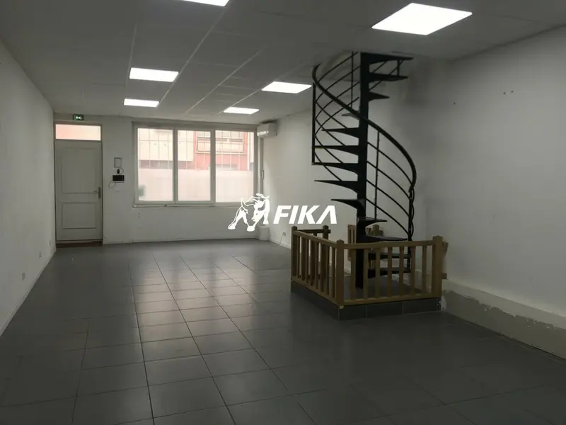 A VENDRE BUREAUX 128 m² - (31500) TOULOUSE