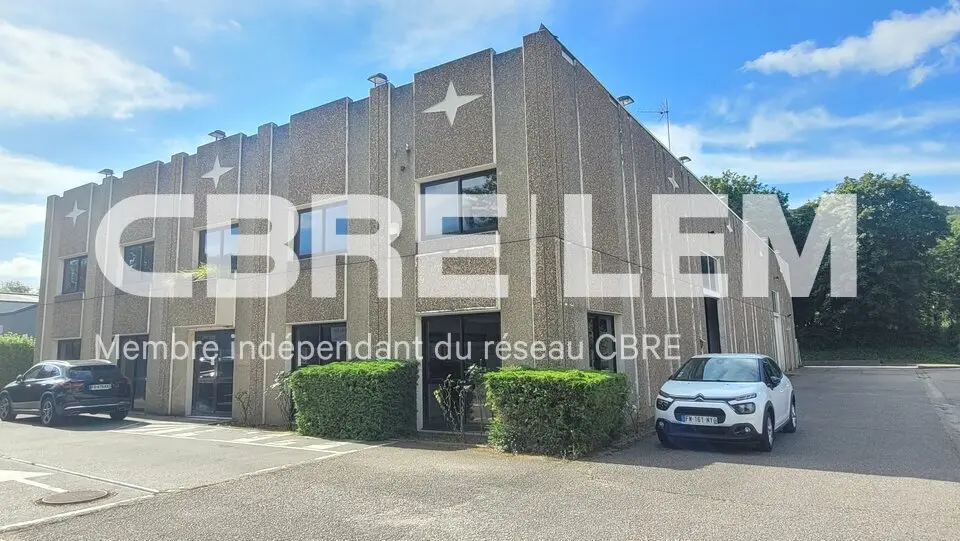 A louer Locaux d'activité 1069m² Rouen