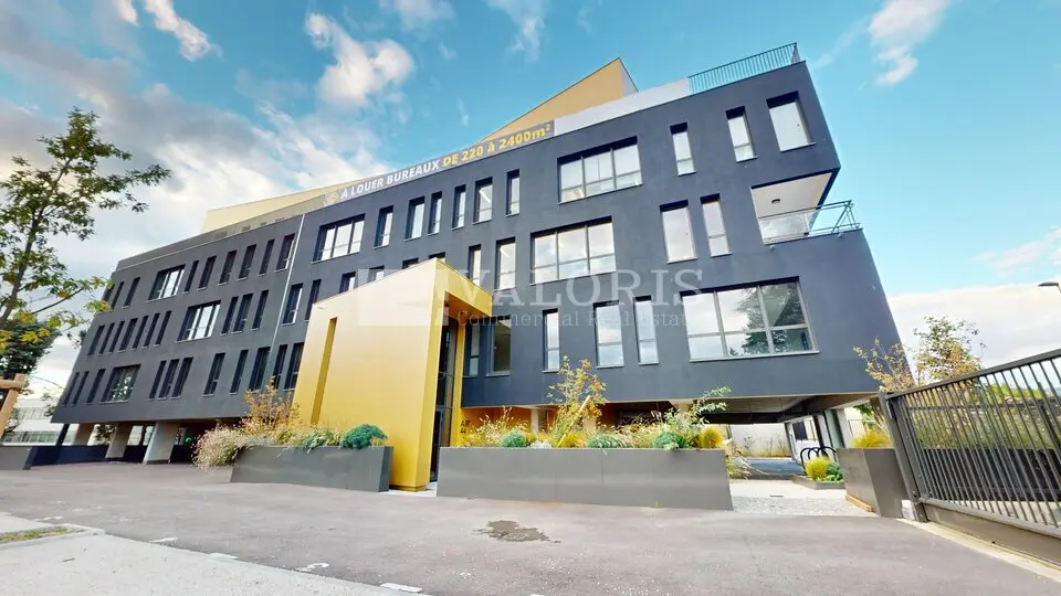A louer Bureaux 1422m² Dardilly