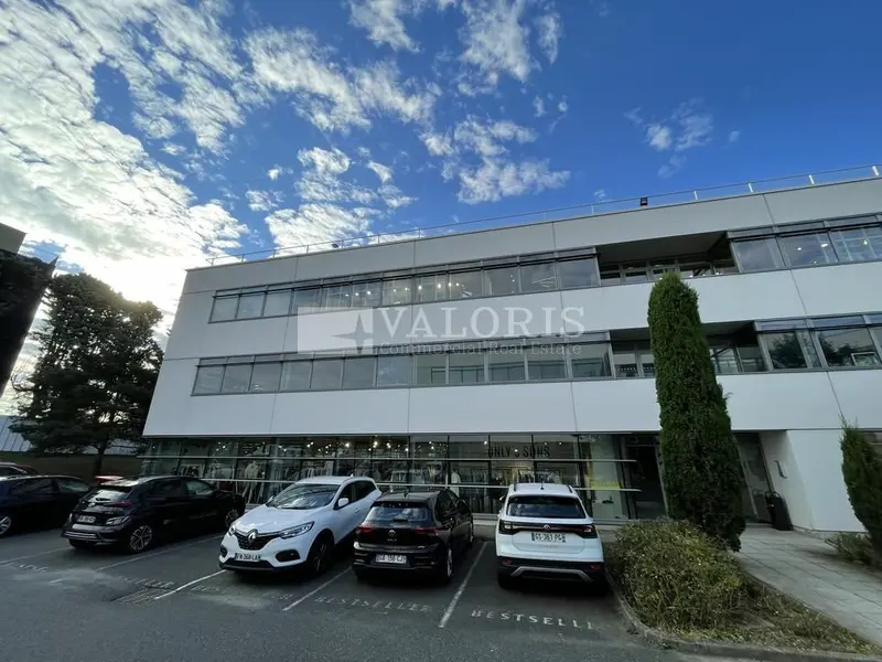 A louer Bureaux 366m² Dardilly
