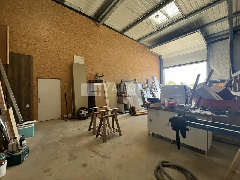 A louer Bureaux 125m² Ternay