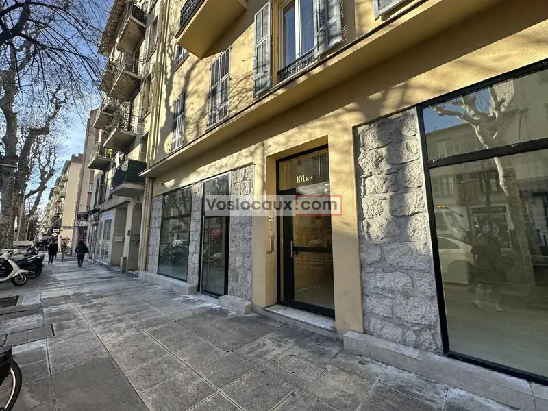 A louer Local commercial  110m² Nice