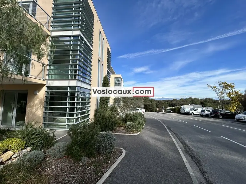 A louer Bureaux 1467m² Biot