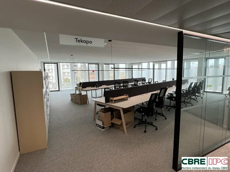 LOCATION - REF : 7462FD