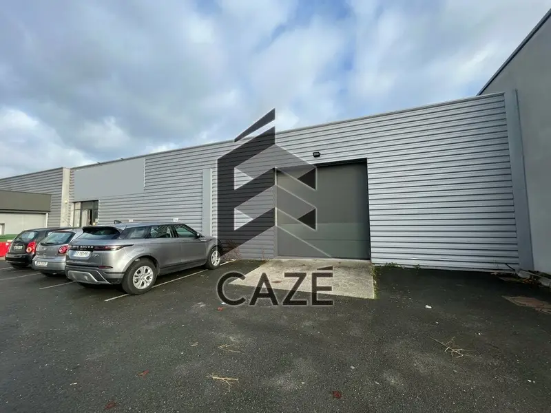 LOCAL A LOUER - PROXIMITE A10