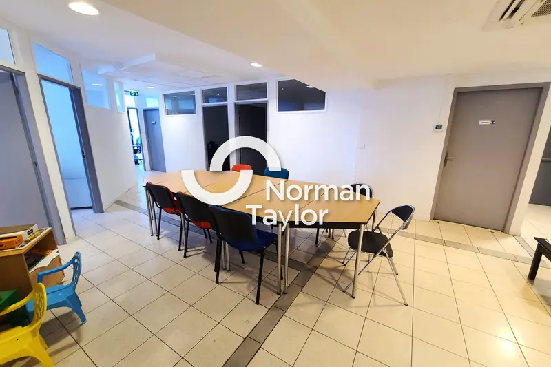 Bureaux de 250 m² à vendre ou à louer Sète  