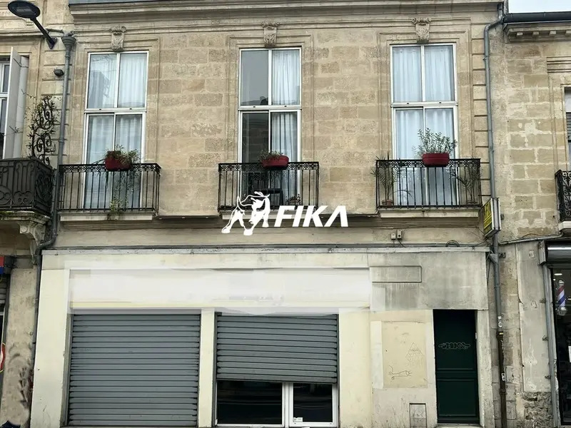 A VENDRE LOCAL COMMERCIAL 215 m² (33800) BORDEAUX