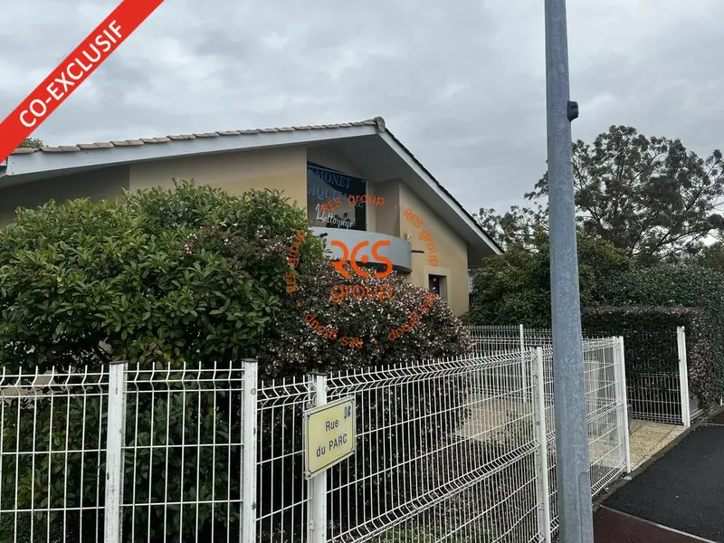 A louer Locaux d'activité 310m² Le Bouscat