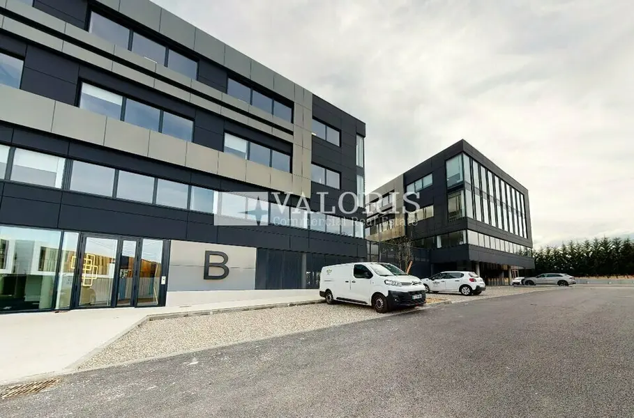 A louer Bureaux 120m² Limonest