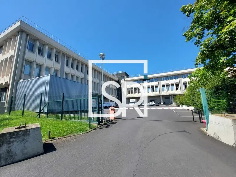 LOCATION BUREAUX - 443 M² - 63000 CLERMONT-FERRAND