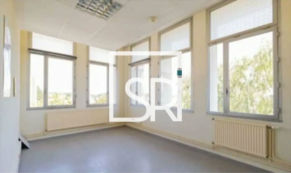 LOCATION BUREAUX - 194 M² - 63000 CLERMONT-FERRAND
