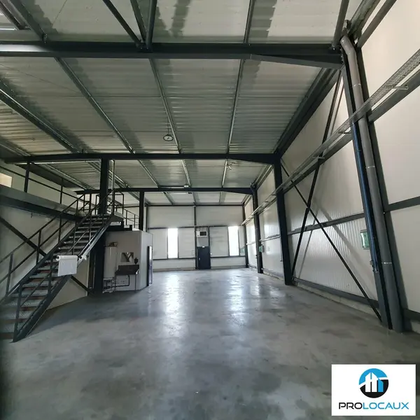 A louer Locaux d'activité 639m² Voreppe