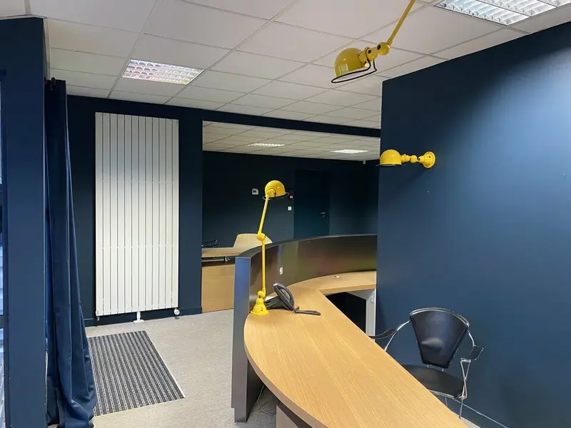 A LOUER - BUREAUX EN PARFAIT ETAT - 355 m² - LA RICHARDAIS 