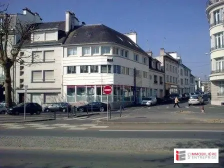 Axe passant avec visuel - Proche gare et centre-ville