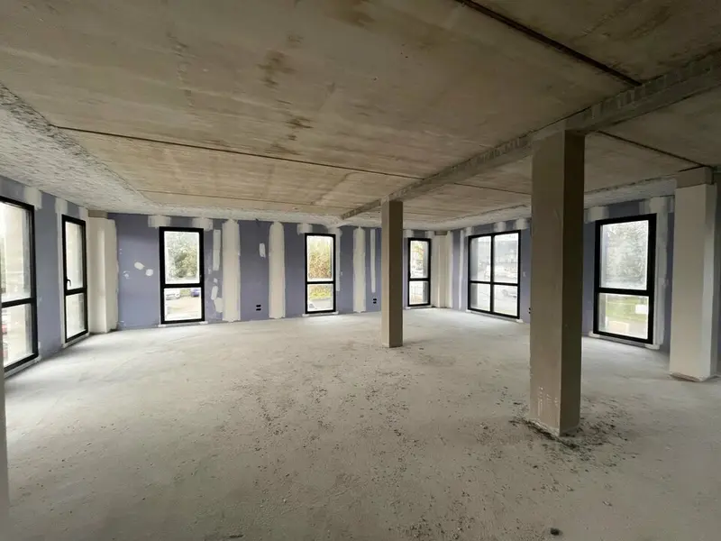 A LOUER - BUREAUX NEUFS - VANNES