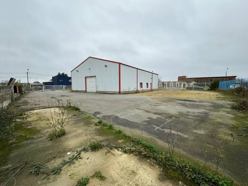 LOCATION - LOCAL D'ACTIVITE - 300 m2 - MORLAIX