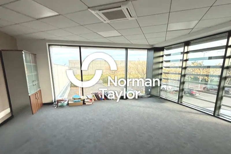 A louer Bureaux 559m² Clermont-l'Hérault