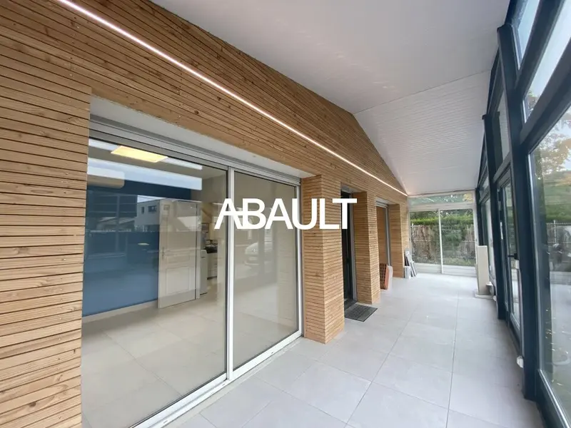 A VENDRE MURS COMMERCIAUX D'ENVIRON 120m² SECTEUR TOURNEFEUILLE 