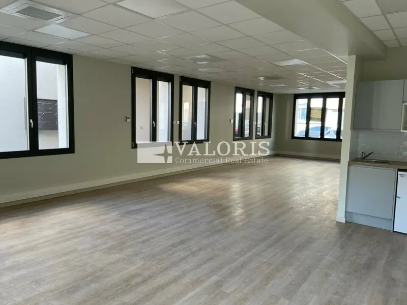 A louer Bureaux 105.33m² Villeurbanne