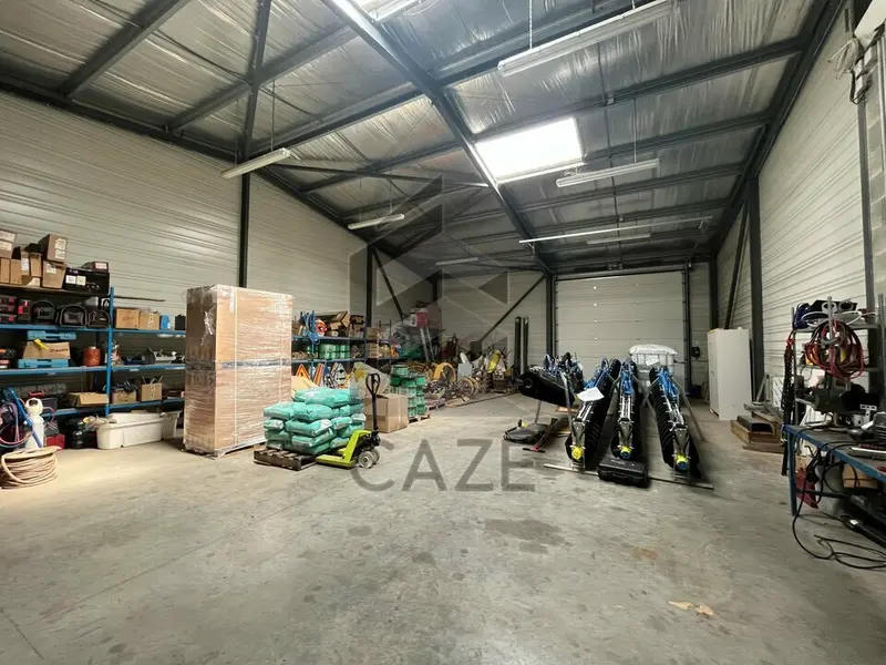 Bâtiment  PROXIMITE IMMEDIATE A63
