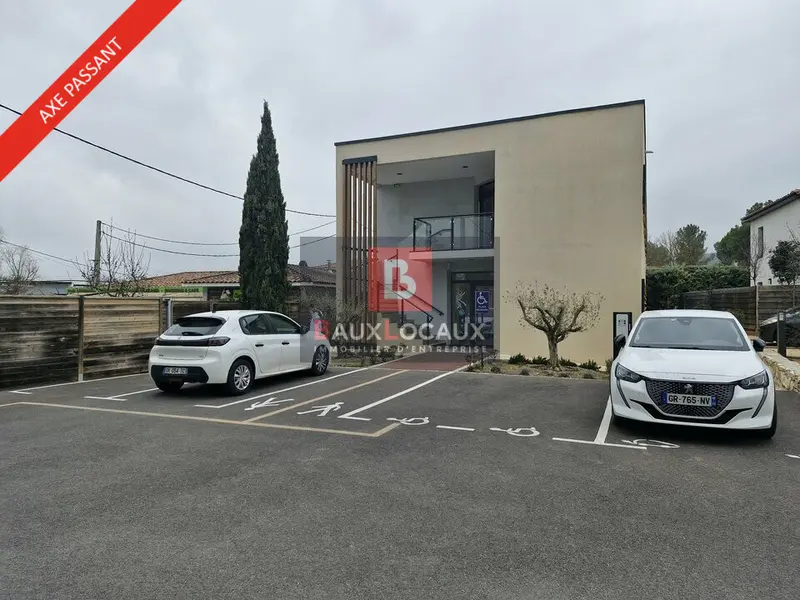 A LOUER SUR EGUILLES SUPERBE BUREAUX de142m2 DIVISIBLES