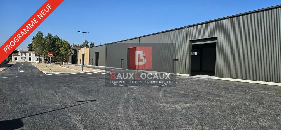 A vendre Entrepôt 2670m² Carpentras