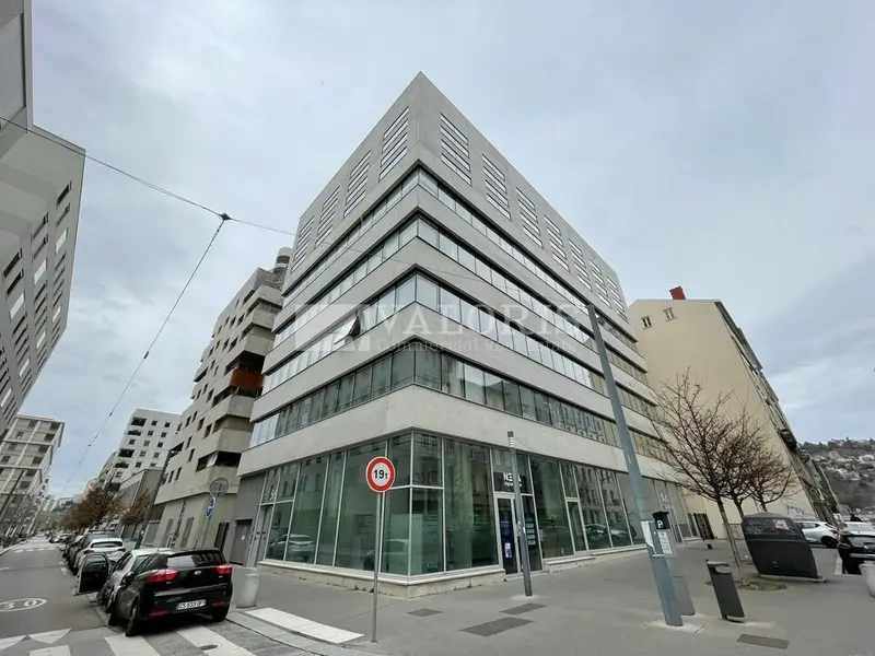 A louer Bureaux 825.04m² Lyon 02