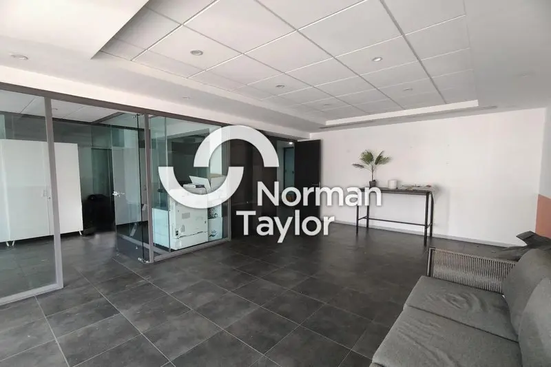 Location 135 M2 de bureaux-Secteur 13008 Marseille Prado