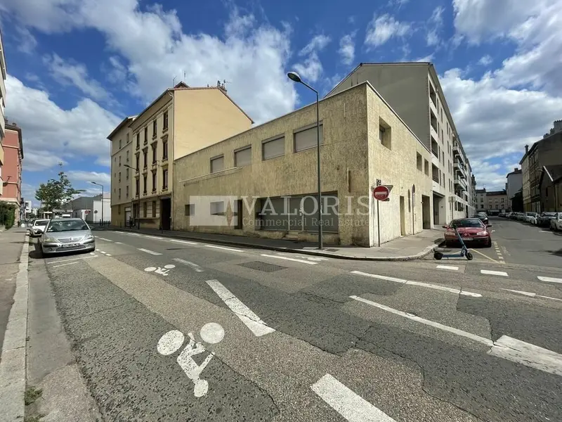 A vendre Locaux d'activité 461m² Villeurbanne