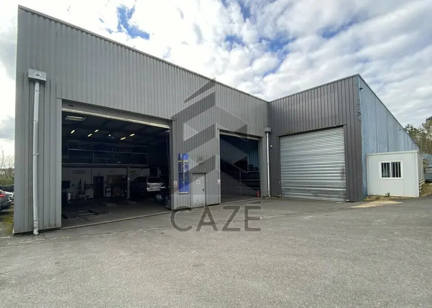 LOCAL D'ACTIVITE - PROCHE A62