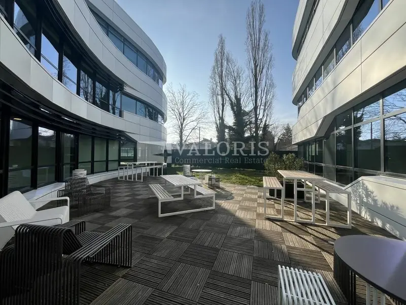 RACING PARK offre à ses occupants un cadre de travail privilégié.