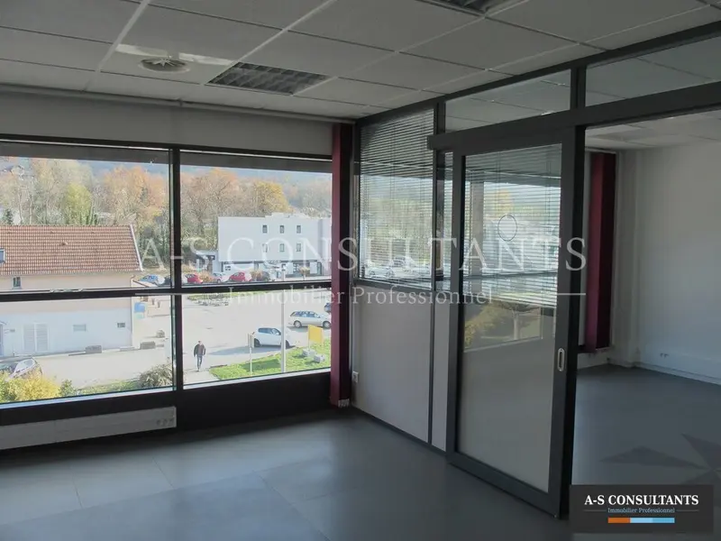 A louer Bureaux 101m² Grésy-sur-Aix