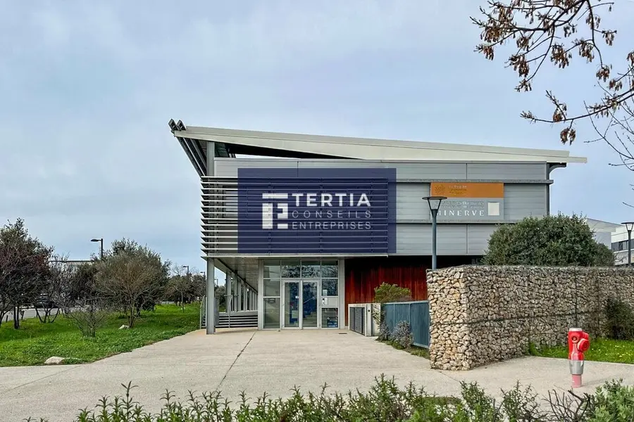 2 LOTS D'ATELIER / STOCKAGE A LOUER