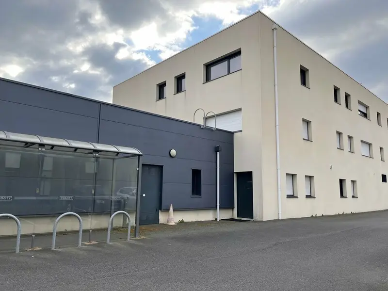 A LOUER - BUREAUX - AURAY