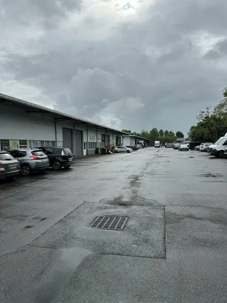 A louer Locaux d'activité 130m² Le Haillan
