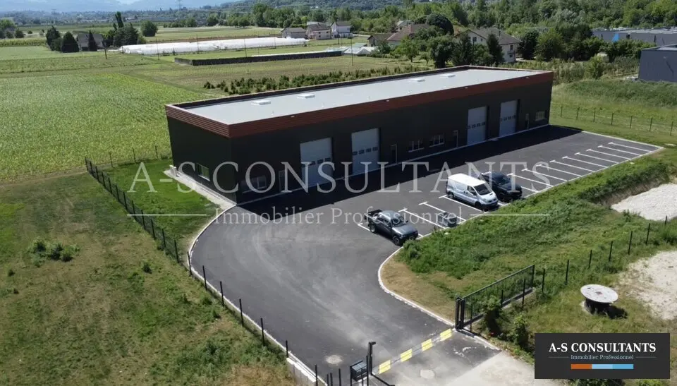 A louer Locaux d'activité 260m² Saint-Genix-sur-Guiers