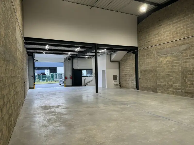 A louer Locaux d'activité 545m² Lieusaint