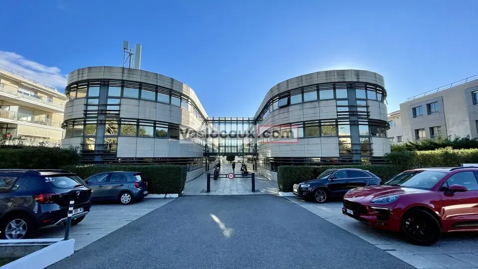 A louer Bureaux 77m² Villeneuve-Loubet