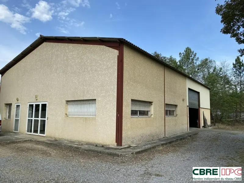 LOCATION - REF : 7839YA