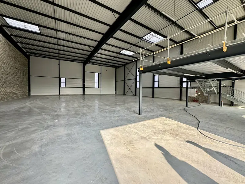 A louer Locaux d'activité 834m² Longperrier