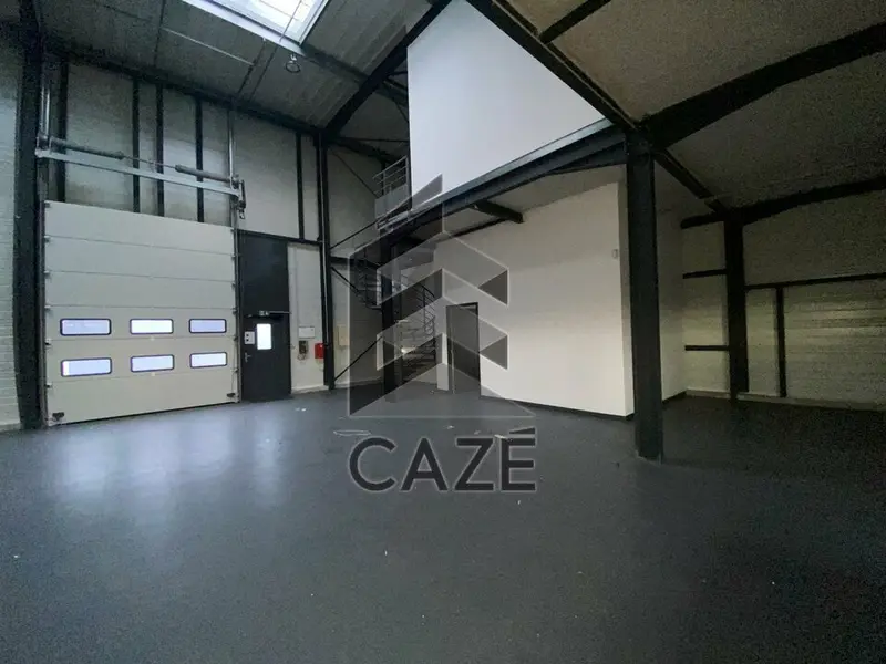 BÂTIMENT MIXTE - SORTIE 9