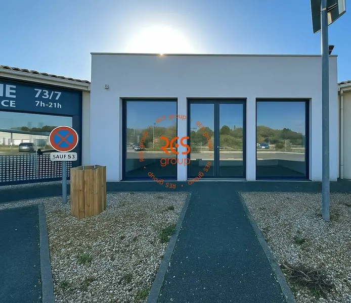 A louer Local commercial  336m² Cavignac