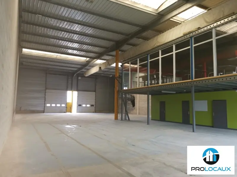 A louer Locaux d'activité 1000m² Compiègne