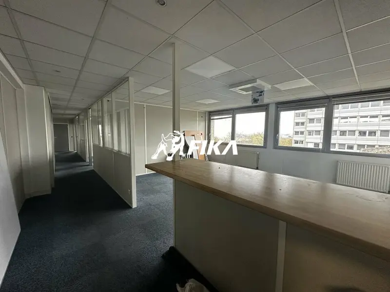 A LOUER BUREAUX 123 m² - (31100)  TOULOUSE